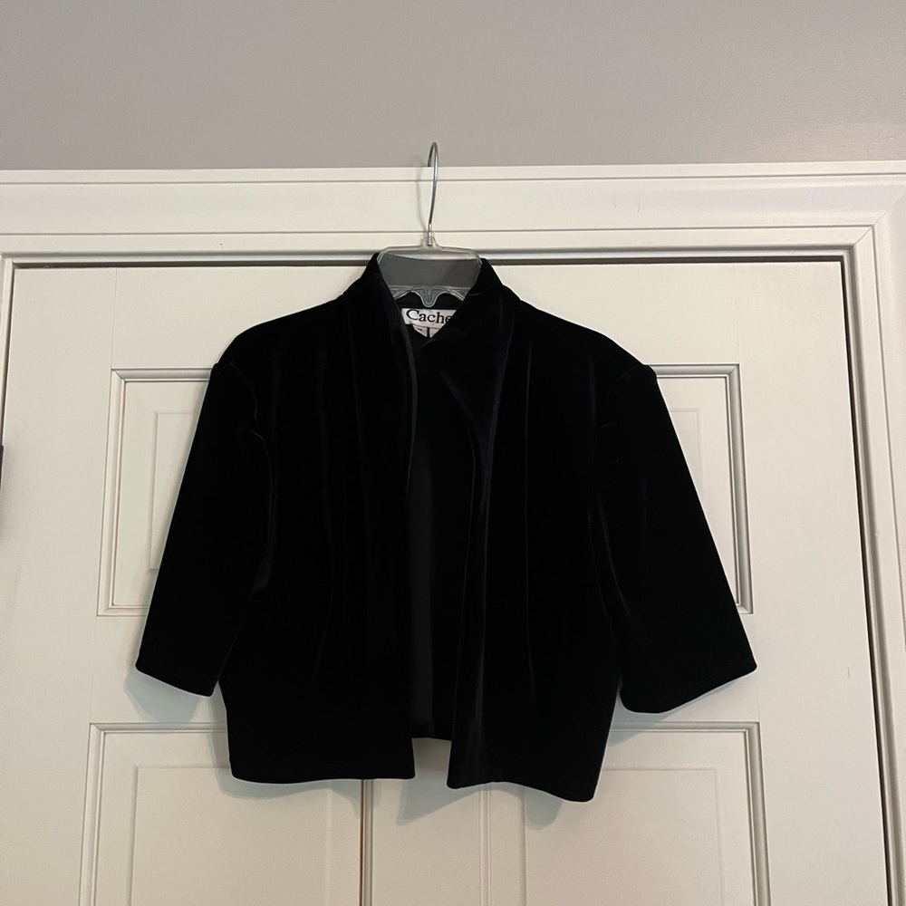 𝅺Vintage black velvet shrug